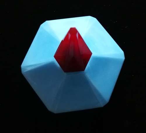 Stunning Lou Lou Cacharel Collectable Perfume Bottle 50ml