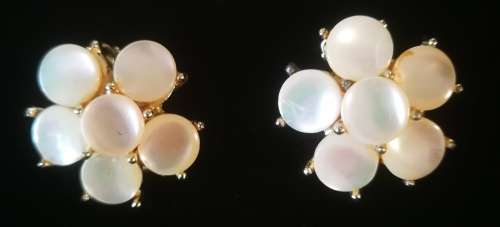 Vintage Gold Tone Marhill Signed Clip On Earrings with Genuine Mother of Pearl