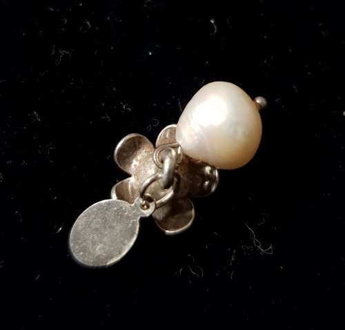 Vintage Sterling Silver Small Flower Pendant with Genuine Freshwater Pearl