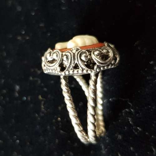 Cute Silver Tone Open Ring with Faux Cameo