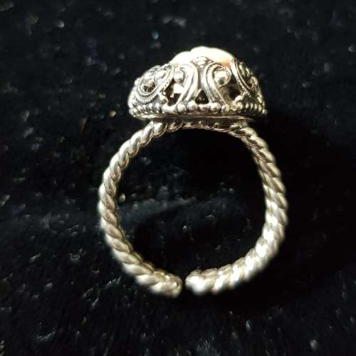 Cute Silver Tone Open Ring with Faux Cameo
