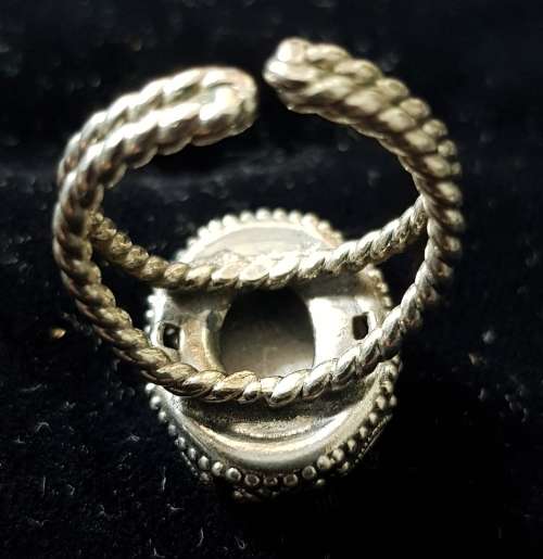 Cute Silver Tone Open Ring with Faux Cameo