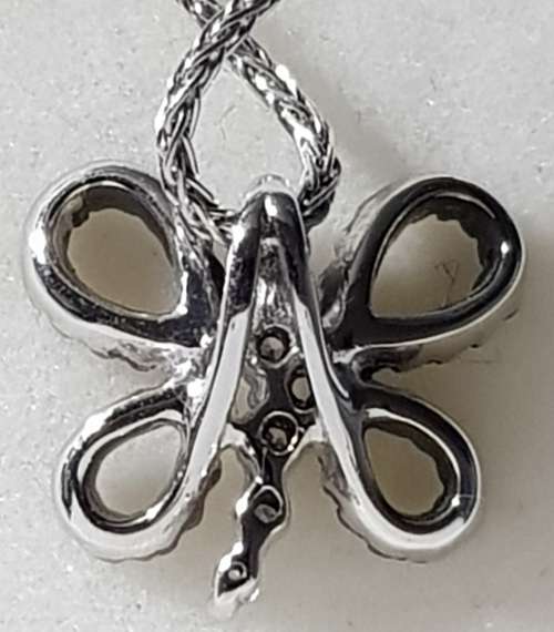 9ct White Gold Chain with Dragonfly Pendant Encrusted with Black and Clear Diamonds