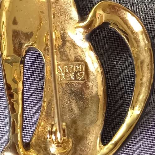 Vintage Gold Plated Artini Signed Cat Brooch with Black Enamel