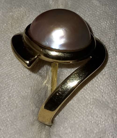 Vintage 9ct Yellow Gold Mabe Pearl Ring