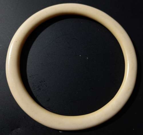 Vintage Ivory Flat Bangle