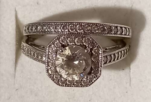 Chete Sterling Silver 925 Halo Wedding Set with Cubic Zirconia Stones