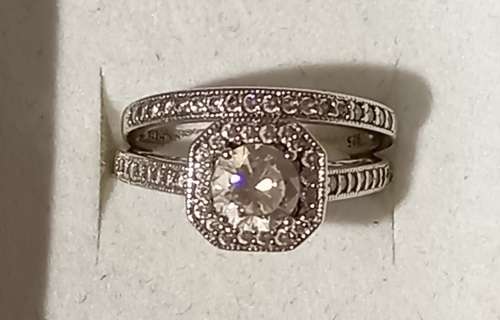 Chete Sterling Silver 925 Halo Wedding Set with Cubic Zirconia Stones