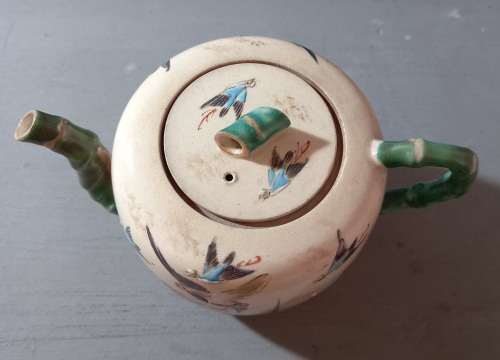 Antique Japanese Satsuma Signed  Hand Painted Teapot