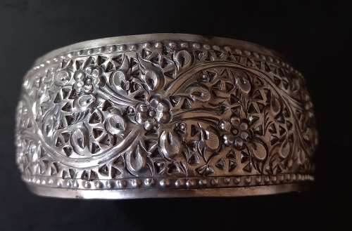 Vintage Sterling Silver Wide Cuff Bangle
