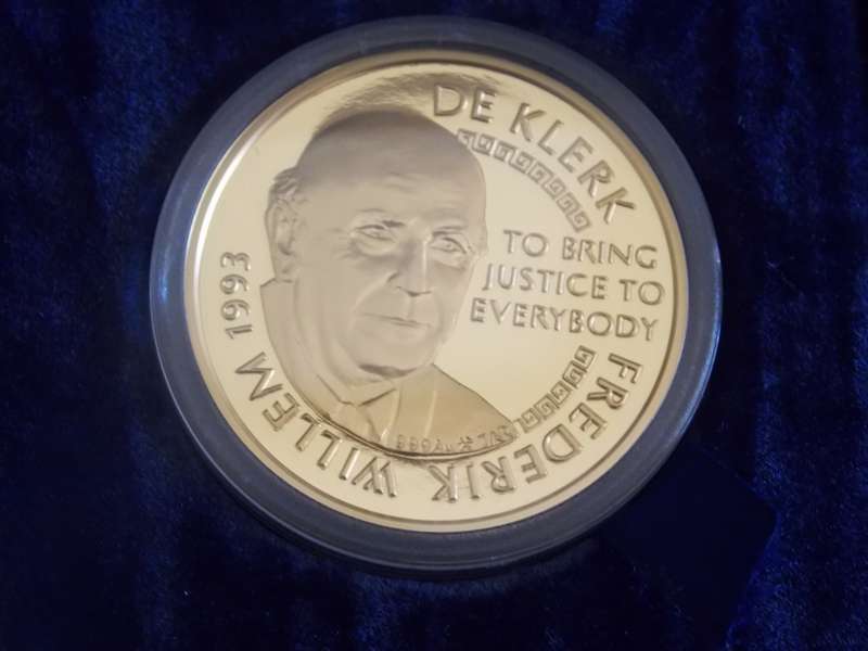 1 0z Gold Mint of Norway Mandela/De Klerk Peace Laureate 24 Carat Gold Proof coin with certificates