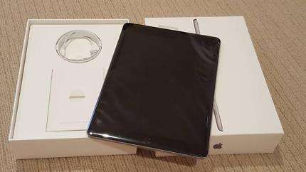 IPAD 9.7-INCH (128GB, WI-FI + CELLULAR, SILVER) 2017 MODEL BRAND NEW