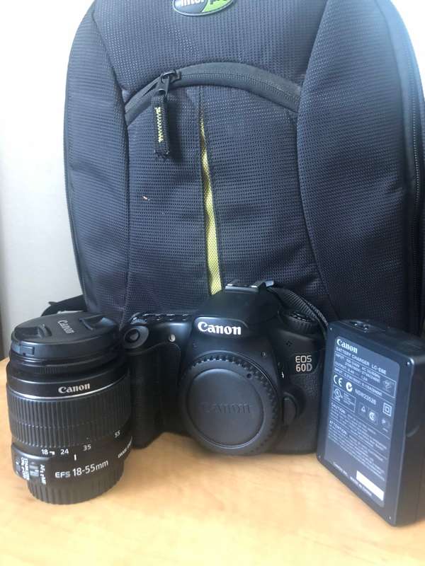 CANON EOS 60D WITH 19-55MM IS II IN EXCELLENT CONDITION COMING WITH INTER PRO BAG