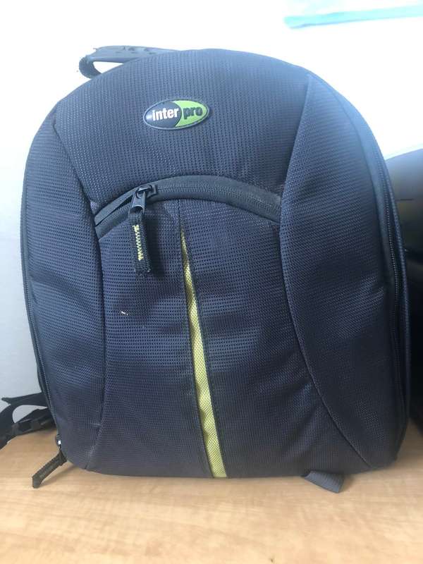CANON EOS 60D WITH 19-55MM IS II IN EXCELLENT CONDITION COMING WITH INTER PRO BAG