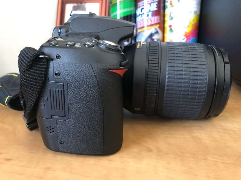 NIKON D90 WITH 18-105MM VR LENS IN EXCELLENT CONDITION