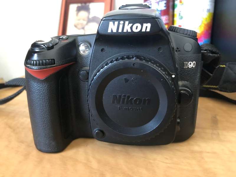 NIKON D90 BODY ONLY IN VERY GOOD CONDITION