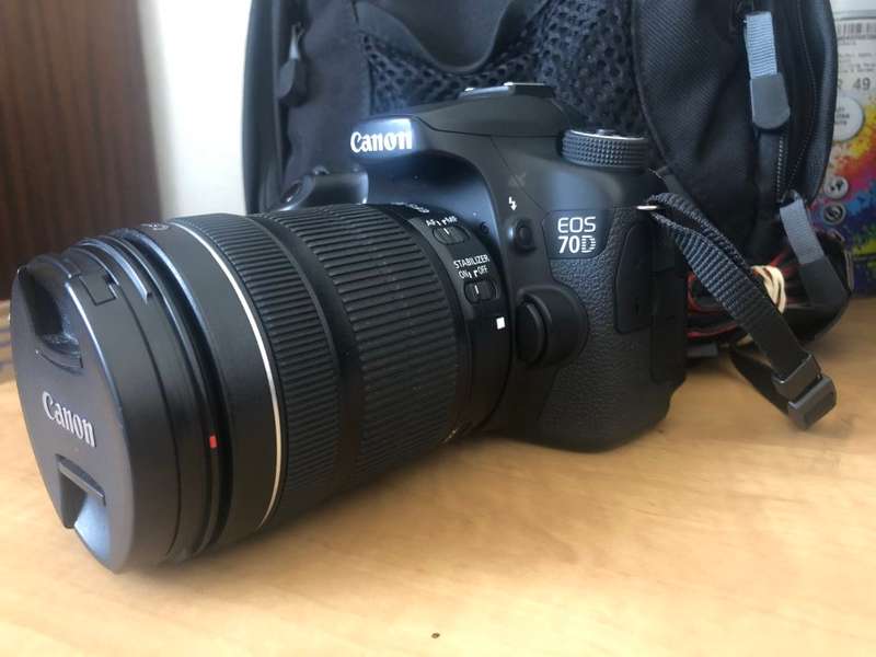 CANON 70D WITH 18-135MM IS STM LENS , CARRY BAG EXCELLENT CONDITION