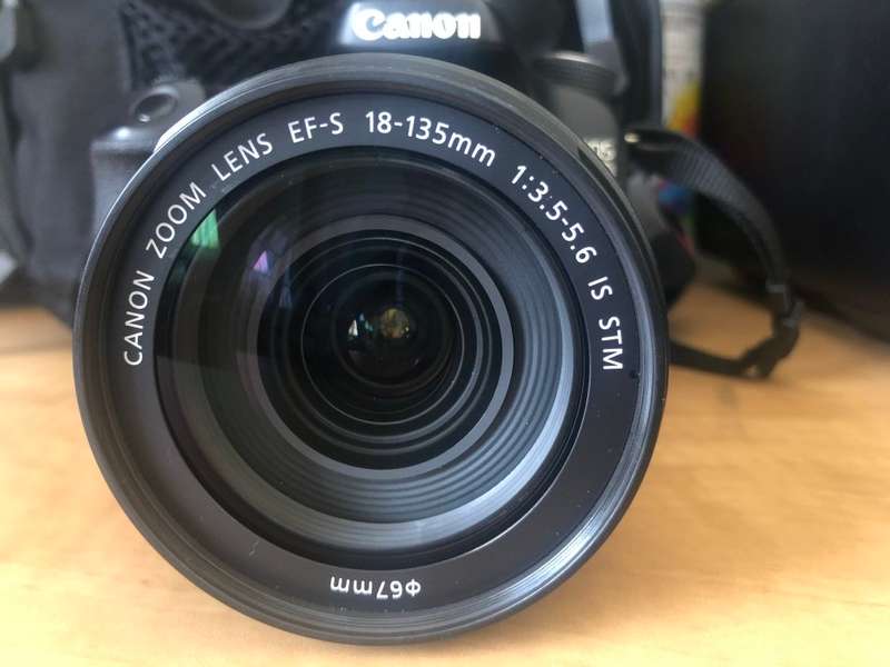 CANON 70D WITH 18-135MM IS STM LENS , CARRY BAG EXCELLENT CONDITION