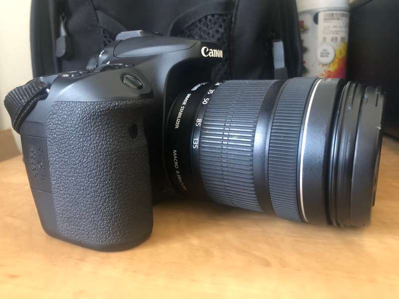 CANON 70D WITH 18-135MM IS STM LENS , CARRY BAG EXCELLENT CONDITION