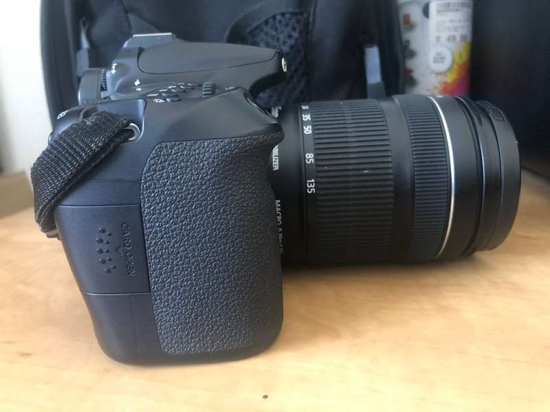 CANON 70D WITH 18-135MM IS STM LENS , CARRY BAG EXCELLENT CONDITION