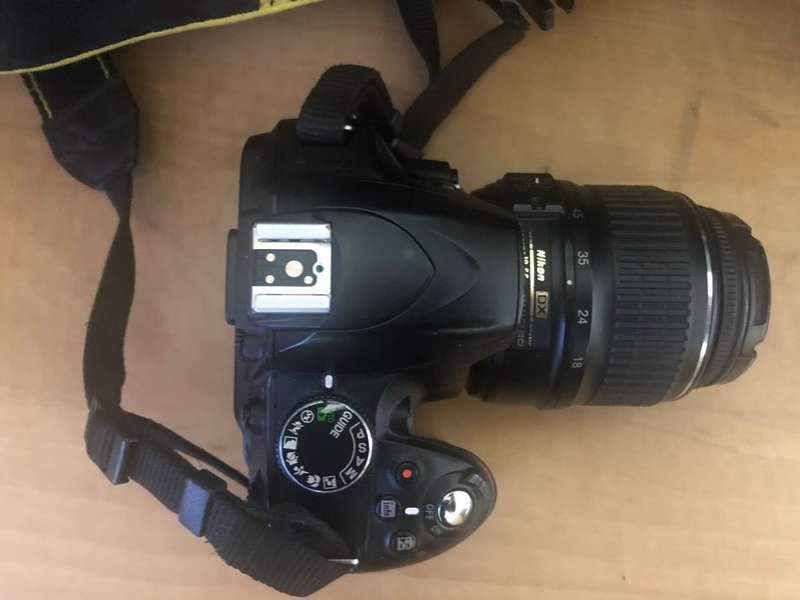 Nikon D3200 , 24MP DSLR Camera with 18-55mm IN EXCELLENT CONDITION. WITH LOWEPRO CARRY BAG