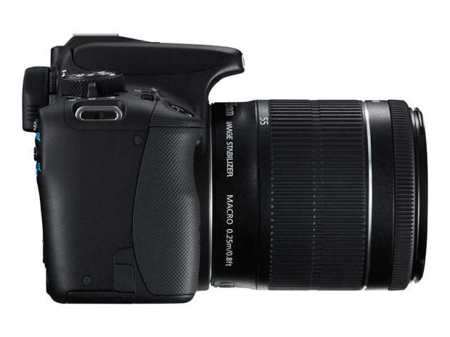 CANON 100D IN EXCELLENT CONDITION WITH 18-55MM LENS , 8GB MEMORY CARD AND SHOULDER BAG