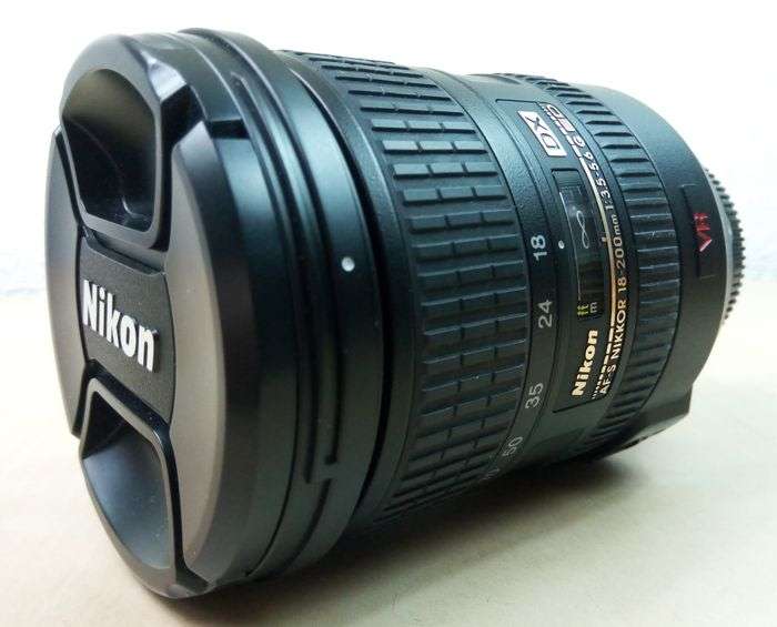 Nikon Nikkor AF-S DX 18-200 mm f/3.5-5.6G IF-ED VR VERY GOOD CONDITION