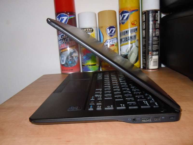DELL LATITUDE E7250 , CORE I7-5600U @2.60GHz ,8GB RAM ,256GB SSD ,INTEL HD GRAPHICS 5500, 3G WWAN