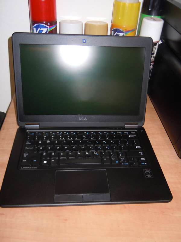 DELL LATITUDE E7250 , CORE I7-5600U @2.60GHz ,8GB RAM ,256GB SSD ,INTEL HD GRAPHICS 5500, 3G WWAN