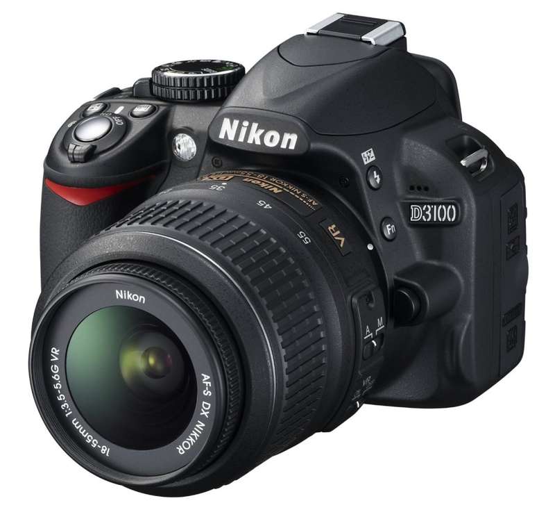 NIKON D3100 14.2MP ,FULL HD MOVIES, WITH 18-55MM VR LENS IN VERY GOOD CONDTION WITH CHARGER