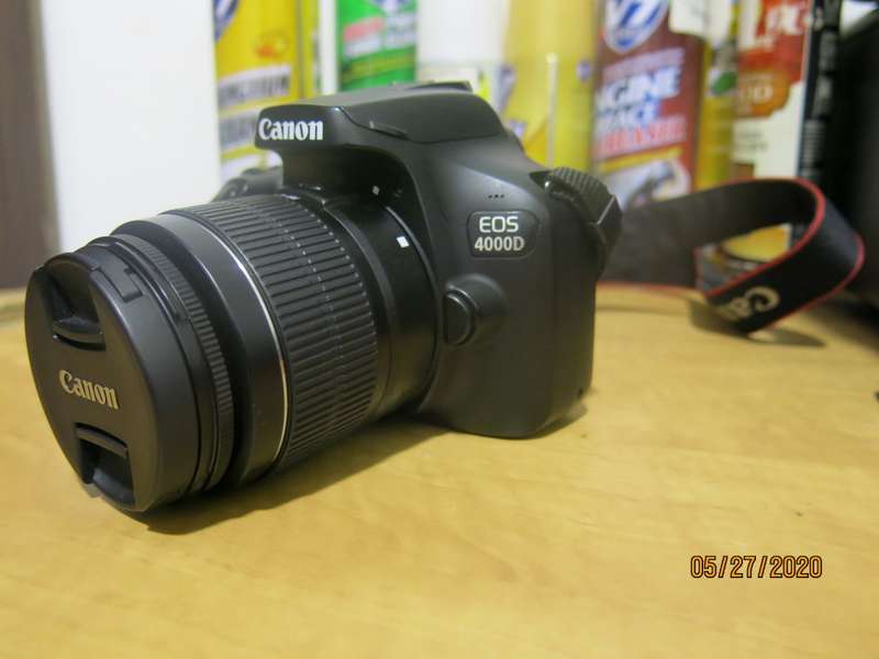 Canon EOS 4000D DSLR with EF-S 18-55mm III IN EXCELLENT CONDITION WITH CANON BAG