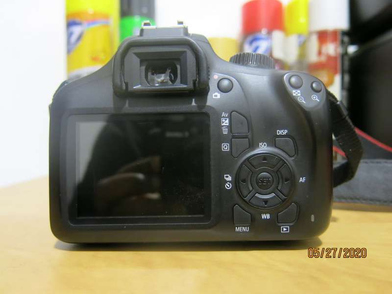 Canon EOS 4000D DSLR with EF-S 18-55mm III IN EXCELLENT CONDITION WITH CANON BAG