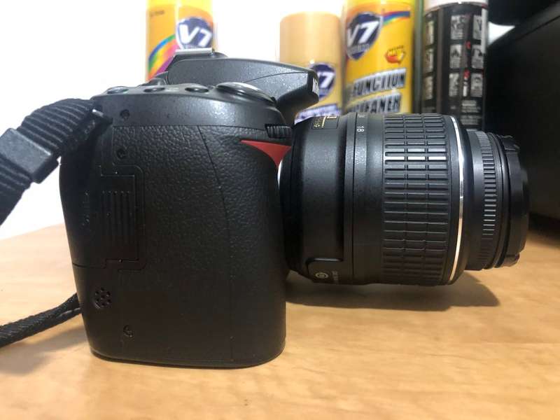 Nikon D90 DSLR Camera WITH NIKON 18-55MM VR LENS IN EXCELLENT CONDITION