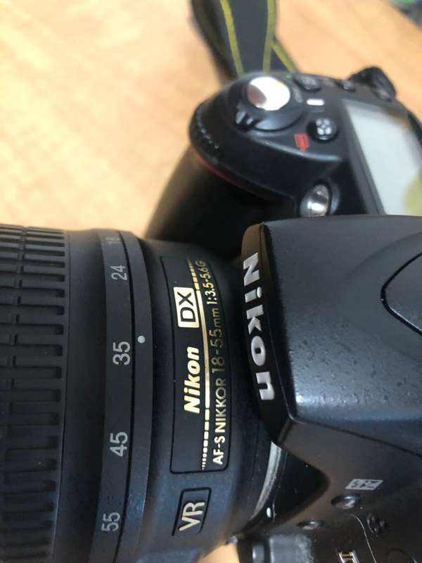 Nikon D90 DSLR Camera WITH NIKON 18-55MM VR LENS IN EXCELLENT CONDITION