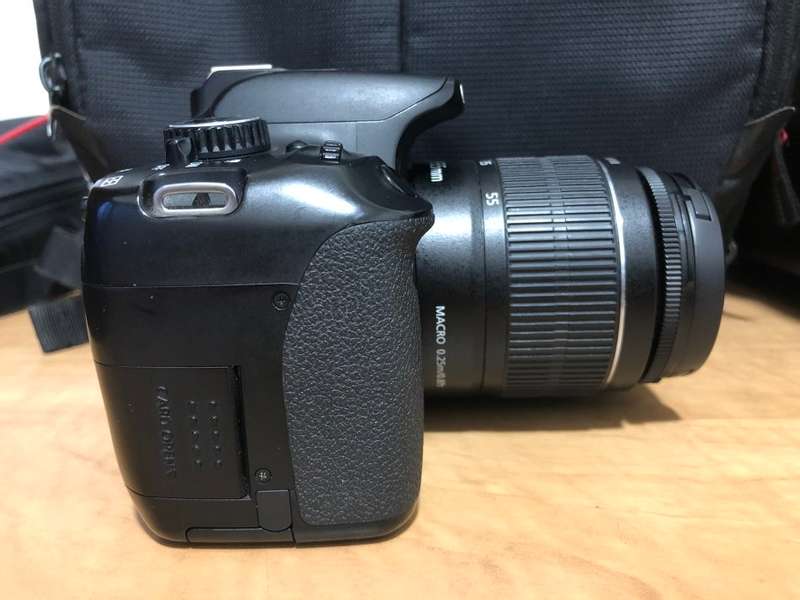 CANON 650D,18MP, FULL HD MOVIES,WITH 18-55MM LENS,CARRY BAG VERY GOOD CONDITION