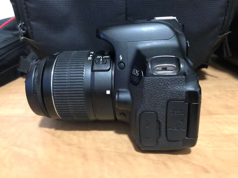 CANON 650D,18MP, FULL HD MOVIES,WITH 18-55MM LENS,CARRY BAG VERY GOOD CONDITION
