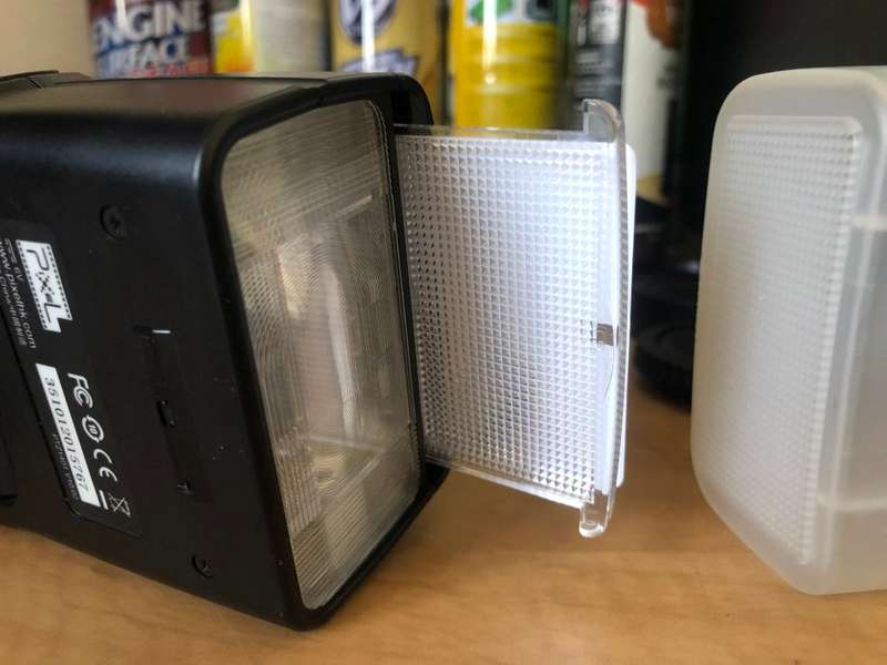 Pixel Mago GN65 Wireless TTL HSS LED Flash Speedlite for Canon, Flash Softbox Diffuser NEW CONDITION