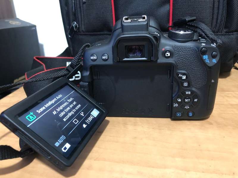 CANON EOS 750D DSLR WITH CANON EF-S 18-55MM III , 16GB SD CARD AND CANON BAG, EXCELLENT CONDITION
