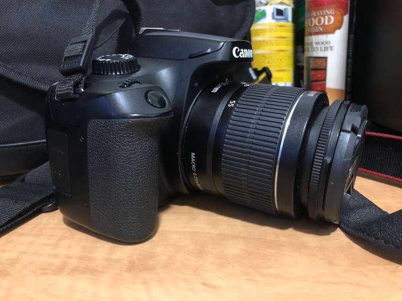 Canon EOS 4000D DSLR with EF-S 18-55mm III IN EXCELLENT CONDITION WITH CANON BAG