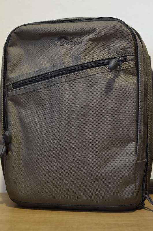 Canon EOS 4000D 18MP DSLR , FHD MOVIES, WIFI with EF-S 18-55mm WITH LOWEPRO CARRY BAG. NEW CONDITION