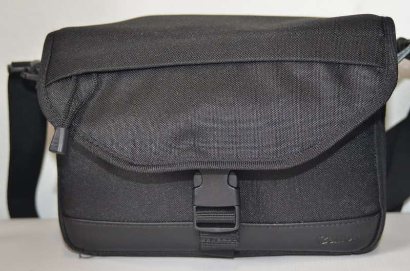 Canon EOS 4000D 18MP DSLR , FHD MOVIES, WIFI with EF-S 18-55mm  CARRY BAG. BRAND NEW CONDITION