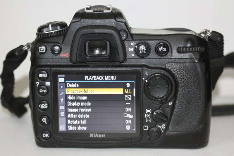 Nikon D300  12.3MP Digital SLR Camera WITH 18-55MM ZOOM LENS VERY GOOD CONDITION