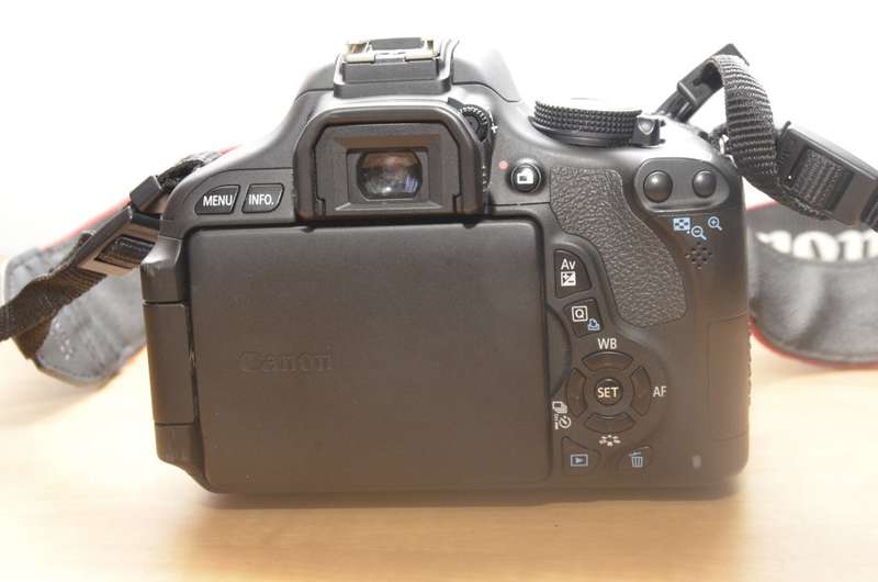 Canon EOS 600D 18MP Digital SLR Camera, FULL HD MOVIES With 18-55mm f/3.5-5.6 III Lens