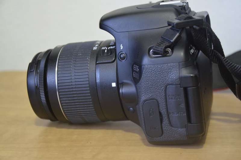 Canon EOS 600D 18MP Digital SLR Camera, FULL HD MOVIES With 18-55mm f/3.5-5.6 III Lens