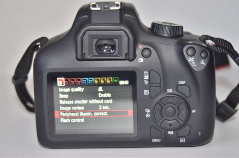 Canon EOS 4000D 18MP . FULL HD MOVIES,18-55mm LENS, BOOKLET. BAG IN  EXCELLENT CONDITION