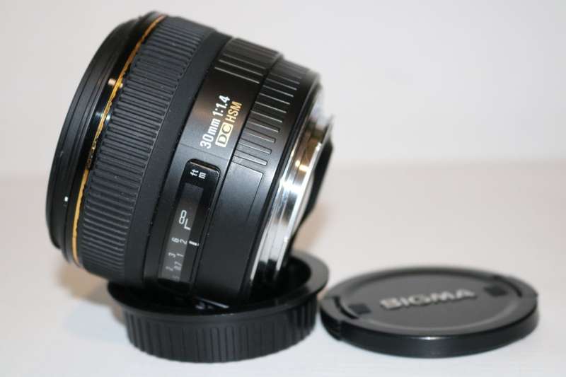 SIGMA 30mm F1.4 EX DC HSM AUTOFOCUS FOR CANON