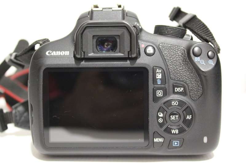 Canon EOS 1200D 18MP DSLR Camera , FULL HD MOVIES,18-55mm Lens,CANON  BAG, VERY GOOD CONDITION