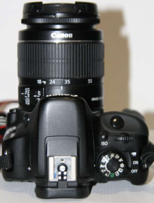 Canon EOS 100D 18MP DSLR , FULL HD MOVIES Camera  with 18-55mm IS II Zoom Lens