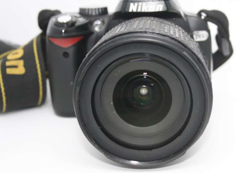 Nikon D60 DSLR  with 18-105mm f/3.5-5.6G ED VR Auto Focus-S Nikkor  Zoom Lens VERY GOOD CONDITION