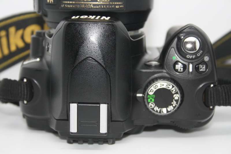 Nikon D60 DSLR  with 18-105mm f/3.5-5.6G ED VR Auto Focus-S Nikkor  Zoom Lens VERY GOOD CONDITION